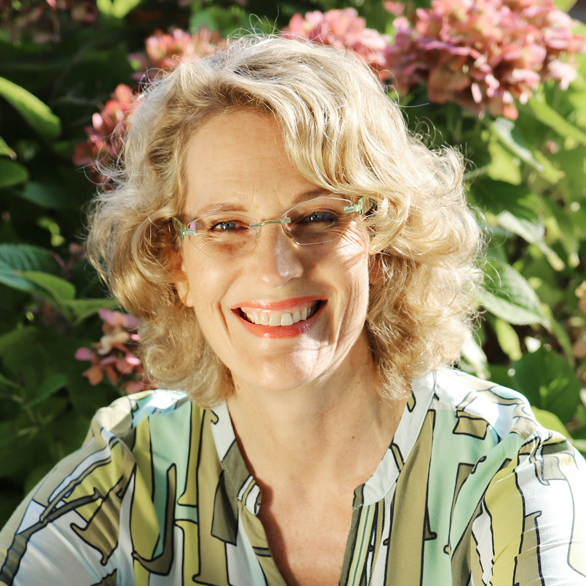 Annegret Oster